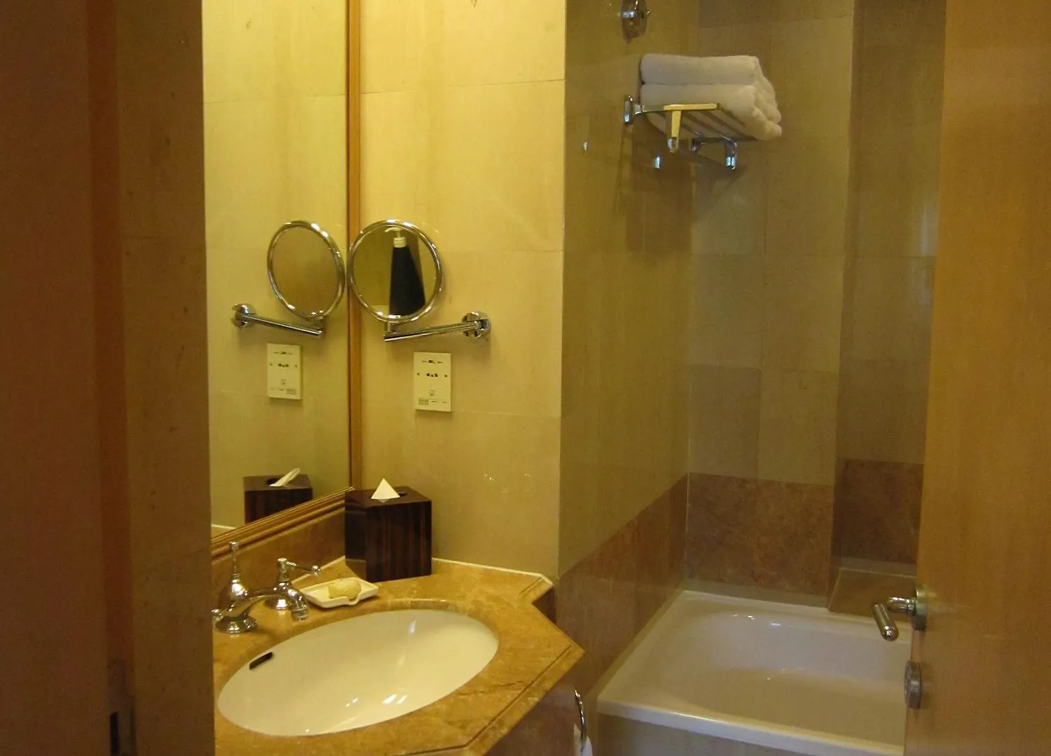 Shangri-La Apartments - SG Clean Singapour 5*,